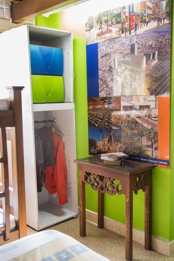 Hostel Spring City Medellín Extérieur photo
