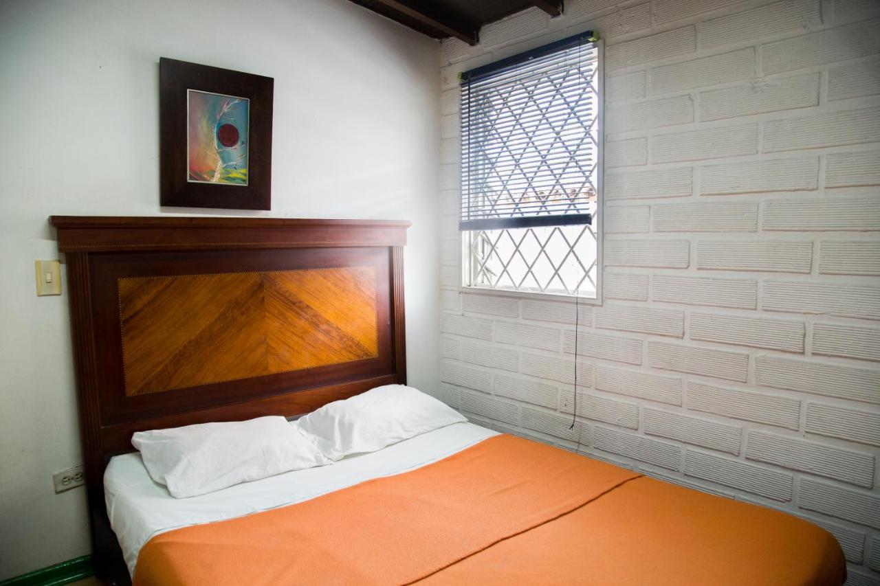 Hostel Spring City Medellín Extérieur photo